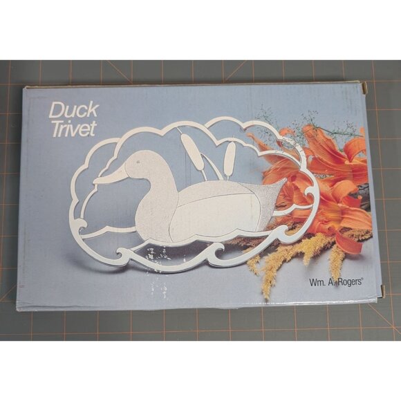 Wm. A. Rogers Duck Trivet Silverplate with original box - Picture 6 of 16
